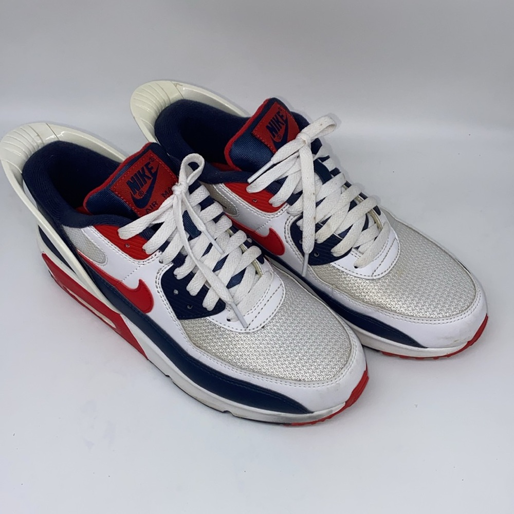 Nike “Flyease” AirMax